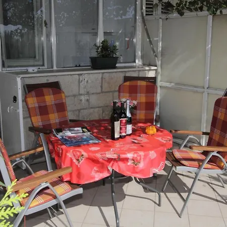 Nane - One Bedroom With Terrace And Sea View アパート