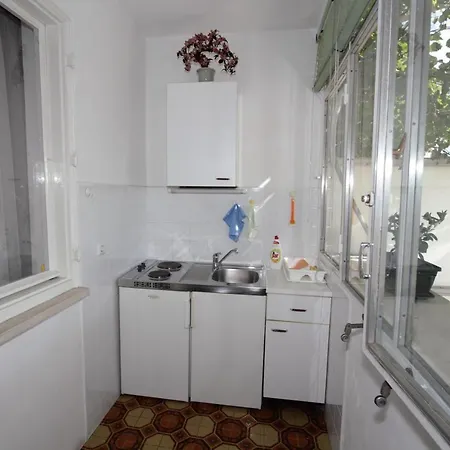 Nane - One Bedroom With Terrace And Sea View